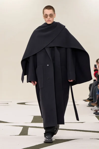 Look 9